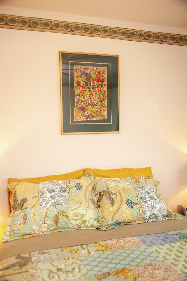 Tiga Bed And Breakfast เยลโลว์ไนฟ์ ภายนอก รูปภาพ